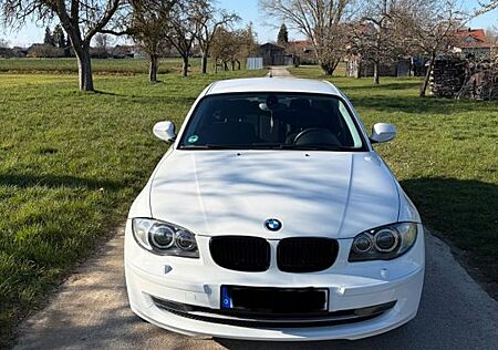 BMW 116d E87-N47/Bi-Xenon/AHK/SHZ/TEMP