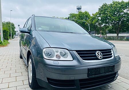 VW Touran Volkswagen Trendline