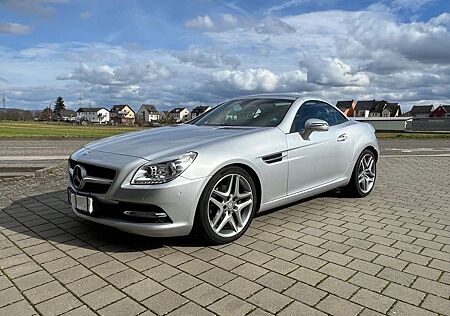 Mercedes-Benz SLK 200 BlueEFFICIENCY -