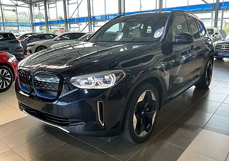 BMW iX3 Impressive Pano. Harman/Kardon AHK HUD LED