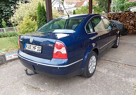 VW Passat Volkswagen 1.9TDI 96kW 4motion Highline Highline