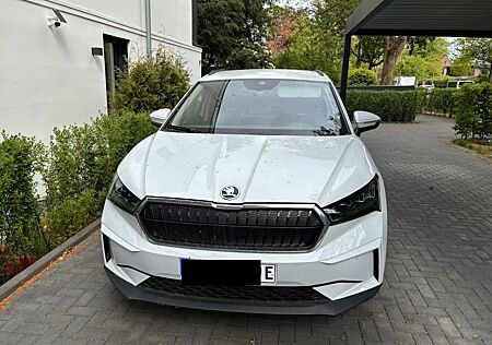 Skoda Enyaq 60 Loft *ACC*L+STHZ*ParkAss*Kam*LED*SoH94%