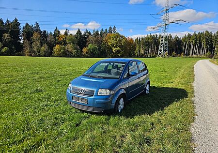 Audi A2 1.4 - 2. Hand TÜV 01/2026