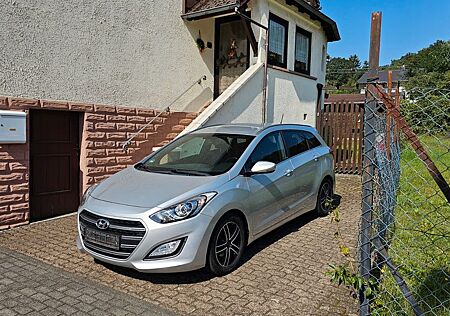 Hyundai i30 1.6 GDI Style DCT Style