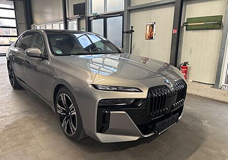 BMW 750 e xDrive MSportPRO Kristallscheinwerfer Icon