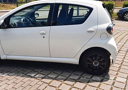 Toyota Aygo (X) Aygo (X) 1,0-l-VVT-i -