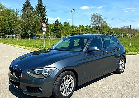 BMW 116d EfficientDynamics Edit. Urban Line Urba...