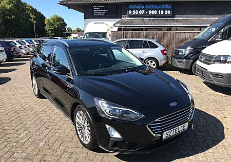 Ford Focus Turnier Titanium*NAVI*SHZ*PDC*TEMPOMAT*