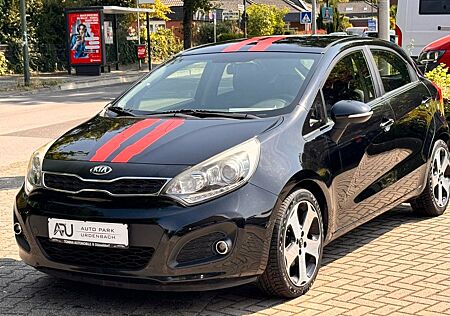 Kia Rio Spirit. Kamera. 2 Hand. TÜV bis 06.2027
