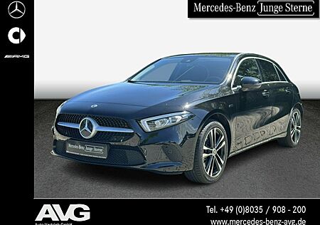 Mercedes-Benz A 250 e Kompaktlimousine 8G RDK MBUX CarPlay RFK