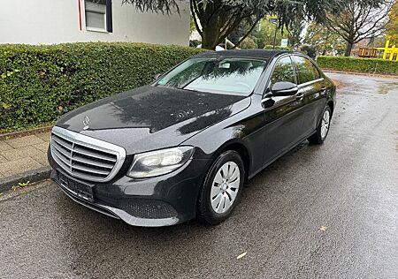 Mercedes-Benz E 200 d Autom. -NAVIGATION*PDC*LIMO*KAMERA*