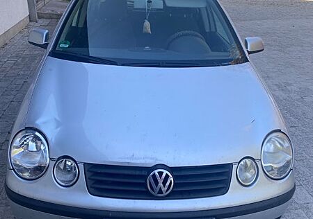 VW Polo Volkswagen 1.4 Benziner 75 PS REIFEN NEU