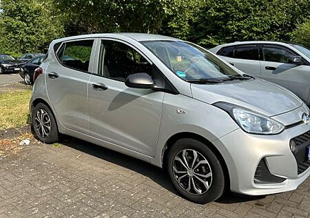 Hyundai i10 1.0 Trend /Klima/ TÜV (05/2027)