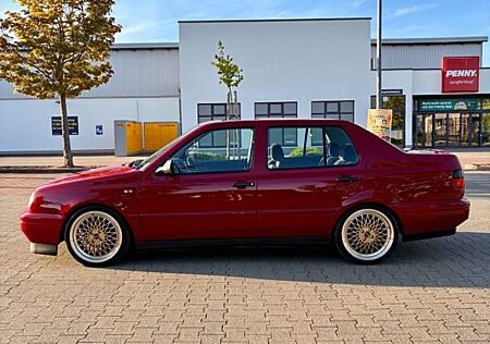 VW Vento Volkswagen 1.8 GLX