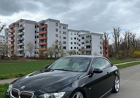 BMW 330d Cabrio M-Paket ab Werk / Scheckheftgepflegt