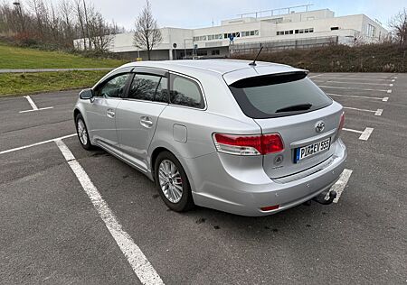 Toyota Avensis Combi Executive 1.8 Valvematic Executive