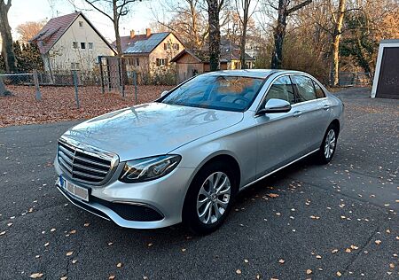 Mercedes-Benz E 250 E-Klasse Lim. Exclusive, 8-fach