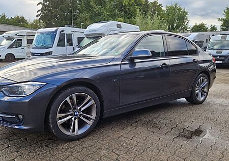 BMW 316i Limousine Sport*Navi*Xenon*SHZ*18" Alu*PDC*