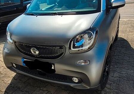 Smart ForTwo coupé 60kW eqBatterie - 8-fach bereift