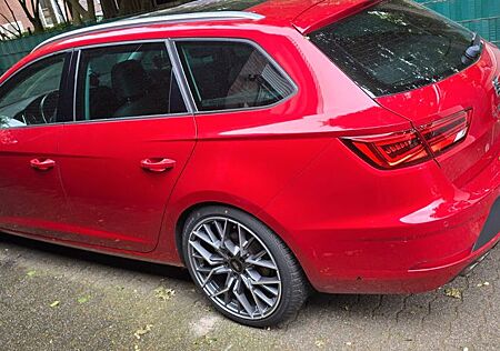 Seat Leon ST 2.0 TDI 135kW FR TÜV neu, 19 Zoll. 183PS