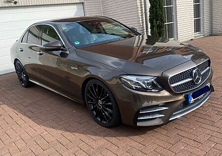 Mercedes-Benz E 400 4MATIC AMG Line Autom. AMG Line Scheckheft