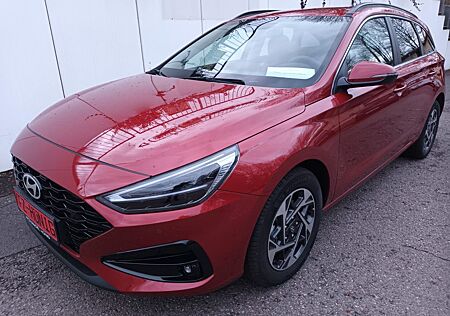 Hyundai i30 KOMBI 1.5 STYLE LED+NAVI+SHZ+KAMERA+KEYLESS!