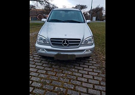 Mercedes-Benz ML 400 CDI -