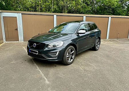 Volvo XC 60 XC60 T6 AWD R-Design FahrerAssPano