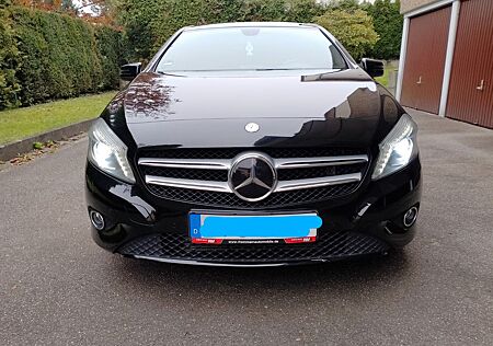 Mercedes-Benz A 200 CDI *BI-XENON*HARMAN/KARDON*NAVI*AUTOMATIK