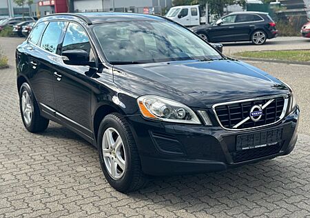 Volvo XC 60 Top Zustand!