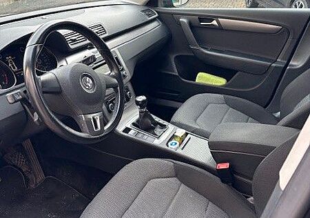 VW Passat Variant Volkswagen 1.4 TSI Trendline Variant Tre...