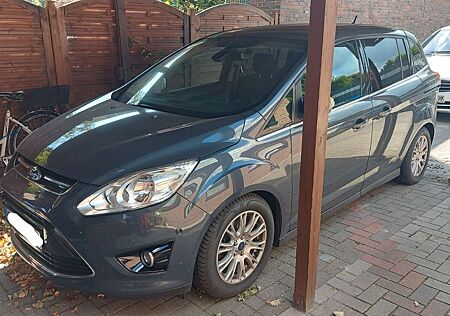 Ford Grand C-Max 2,0TDCi 103kW PowerShift Titaniu...