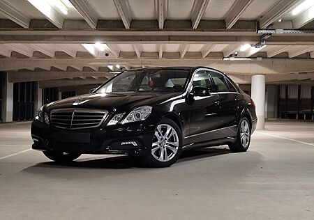 Mercedes-Benz E 350 CGI E -Klasse Lim. AT, RFK, Navi, AHK