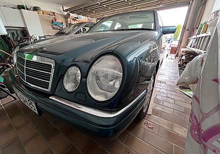 Mercedes-Benz E 320 ELEGANCE Elegance