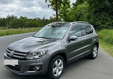 VW Tiguan Volkswagen 1.4 TSI BMT LOUNGE Sport & Style LOUN...