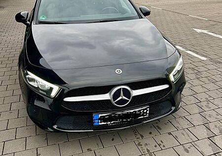 Mercedes-Benz A 200 d DCT -