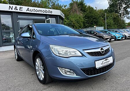 Opel Astra J Lim. Edition