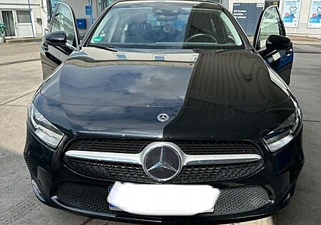 Mercedes-Benz A 180 -