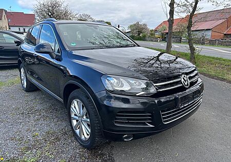 VW Touareg Volkswagen V6 FSI BMT Exclusive