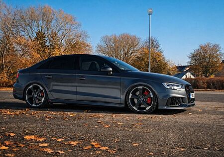 Audi RS3 2.5 TFSI S tronic quattro / Vollausstattung
