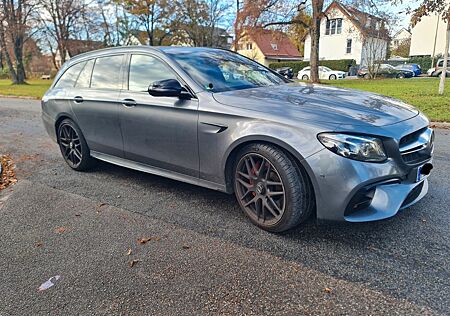 Mercedes-Benz E 63 AMG Mercedes-AMG E 63 S 4MATIC+ T Autom...