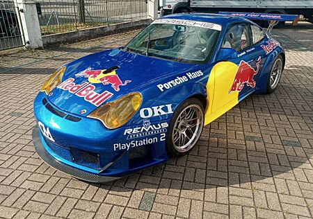 Porsche 996 RSR FIA NGT Red Bull Rennfahrzeug