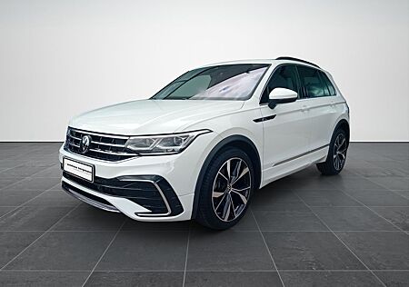 VW Tiguan Volkswagen 2.0 TDI SCR 4X4 DSG R-Line*Pano*Standheiz