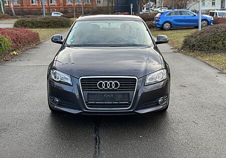 Audi A3 1.6 TDI Attraction * Automatik *