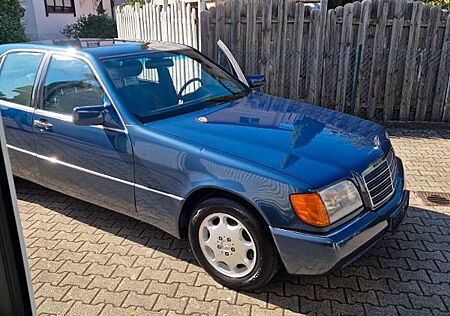 Mercedes-Benz S 320 300se