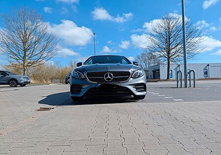 Mercedes-Benz E 200 Autom. -Cabriolet AMG Line innen und außen
