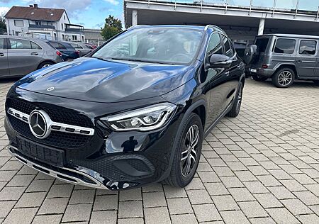 Mercedes-Benz GLA 200 d 4Matic*MBUX*Distr.*360°*LED*Apple