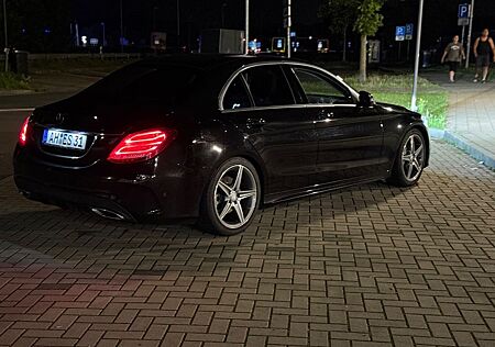 Mercedes-Benz C 220 d 4MATIC AMG Line Autom. AMG Line