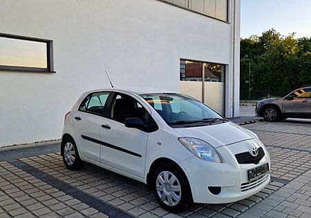 Toyota Yaris 1,0-l-VVT-i 2.Hand Scheckheft TÜV Neu