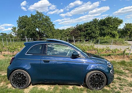 Fiat 500E "la Prima" Limousine 42 kWh La Prima